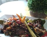 Foto langkah ke 5 dari resep Oseng Cumi Pedas.