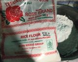 Foto langkah ke 1 dari resep Kue Putu Bambu (tanpa Bambu).