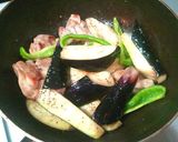 A picture of step 5 of Stir-Fried Chicken and Eggplant with Mayonnaise and Ponzu.