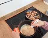 Foto del paso 2 de la receta: Espirales de pasta con alcachofas y salsa velouté al curry