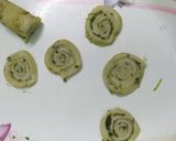 A picture of step 2 of Winter Special Methi Mathri.