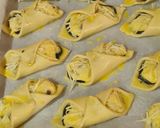 Foto langkah ke 5 dari resep Custard banana puff.