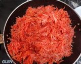 A picture of step 2 of Gajar Halwa.