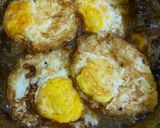 Foto langkah ke 3 dari resep Semur Telur Ceplok.