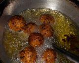 A picture of step 5 of Potato Lollipops.