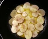 A picture of step 11 of taisen's polish kielbasa w/onion and mushroom.