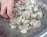 A picture of step 2 of Shrimp In Chili Sauce (A Restaurant Dish at Home).