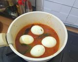 Foto langkah ke 5 dari resep Telur Kuah Balado Karya Anindya.