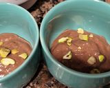 Foto del paso 6 de la receta Postre de cacao y plátano con pistachos