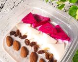 Foto langkah ke 5 dari resep Overnight Oat Dragon Fruit.