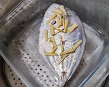 Foto langkah ke 2 dari resep Steam Ikan Saus Hongkong.