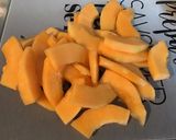 Une image de l'étape 5 de Salade de melon et banane aux fruits du jardin.