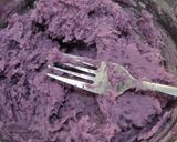 Foto langkah ke 1 dari resep Purple Sweet Potato Cheese Bread.