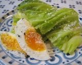A picture of step 5 of Boiled Eggs with Salt-flavored Yolks.