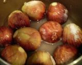 A picture of step 2 of Fig Compote.