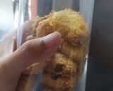 Foto langkah ke 6 dari resep Raisin Cornflakes Cookies.