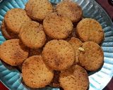 सूजी की मीठी मठरी (Suji ki meethi mathri recipe in Hindi) रेसिपी चरण 6 फोटो