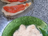 Milanesas de pescado rellenas con morrón ahumado
