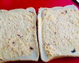 A picture of step 2 of Spicy garlicky grill cheese.