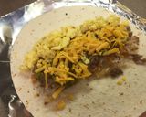 A picture of step 4 of New Mexican Breakfast Burritos.