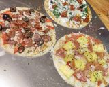 A picture of step 7 of Tortilla Pizza.
