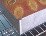 Foto langkah ke 11 dari resep Bolu Pisang Panggang Lembut Legit.