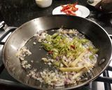 A picture of step 4 of Spicy ginataang manok.