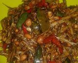 Foto langkah ke 6 dari resep Sambal ikan teri kering + kacang tanah ala evigani.