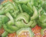 Foto langkah ke 4 dari resep Tumis Pare ikan teri - enak dan tidak pahit.