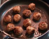A picture of step 8 of Brussels Sprouts Meatballs with Mustard.