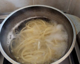Foto del paso 2 de la receta: Bucattini con hongos deliciosos!🍜🍄