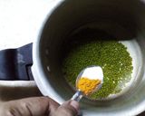 गुजराती मूंग कढ़ी (gujarati moong kadhi recipe in Hindi) रेसिपी चरण 1 फोटो
