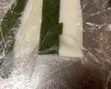 A picture of step 5 of Japanese Kawaii Kusa-Mochi.
