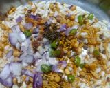 A picture of step 2 of Puffed Rice and Mixture Bhel.