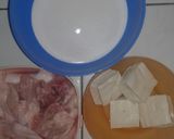 Foto langkah ke 1 dari resep Opor ayam tahu bumbu kuning.