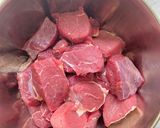 A picture of step 1 of Beef Rendang.
