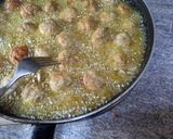 A picture of step 5 of Meatballs with Tomato Sauce.