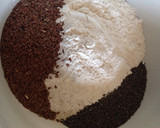 Foto del paso 2 de la receta: Pan integral de chía y linaza
