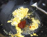 Foto langkah ke 2 dari resep Nasi goreng ayam.