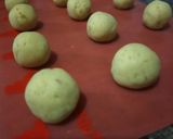Foto langkah ke 3 dari resep Sweet Potato Balls with Mozza Cheese.