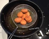 केसर पिस्ता मठरी (kesar pista mathri recipe in Hindi) रेसिपी चरण 6 फोटो