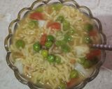 A picture of step 4 of Veggie Noodles Soup.