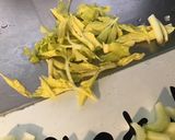 Une image de l'étape 2 de Gratin de céleri branche aux lardons,emmental et radis multicolores.