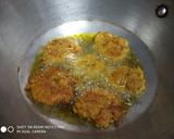 A picture of step 3 of Maggi fritters.