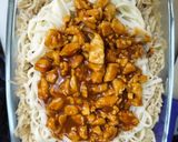 A picture of step 4 of Singaporean rice.