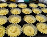 Foto langkah ke 3 dari resep Kue Soes dengan Vla Diplomaat.