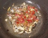 A picture of step 2 of Capsicum paneer gravy.