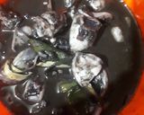 Foto langkah ke 4 dari resep Cumi Sotong masak hitam.
