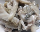 Hình bước làm 1 của món Canh hàu nấu cải chua