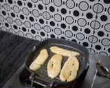 Foto langkah ke 1 dari resep 5. Pisang panggang cokelat keju.